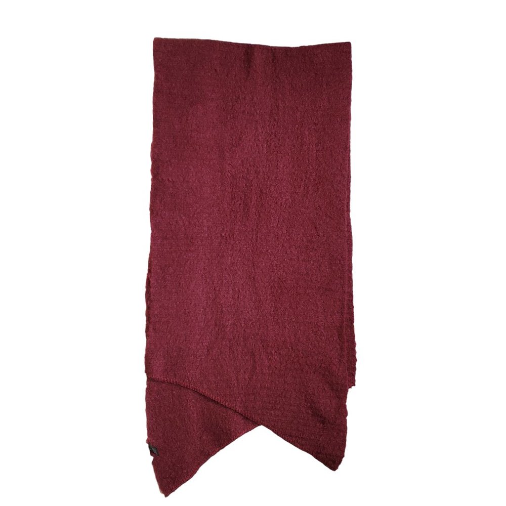 Maroon Scarf. NWT. Size 73 x 21.